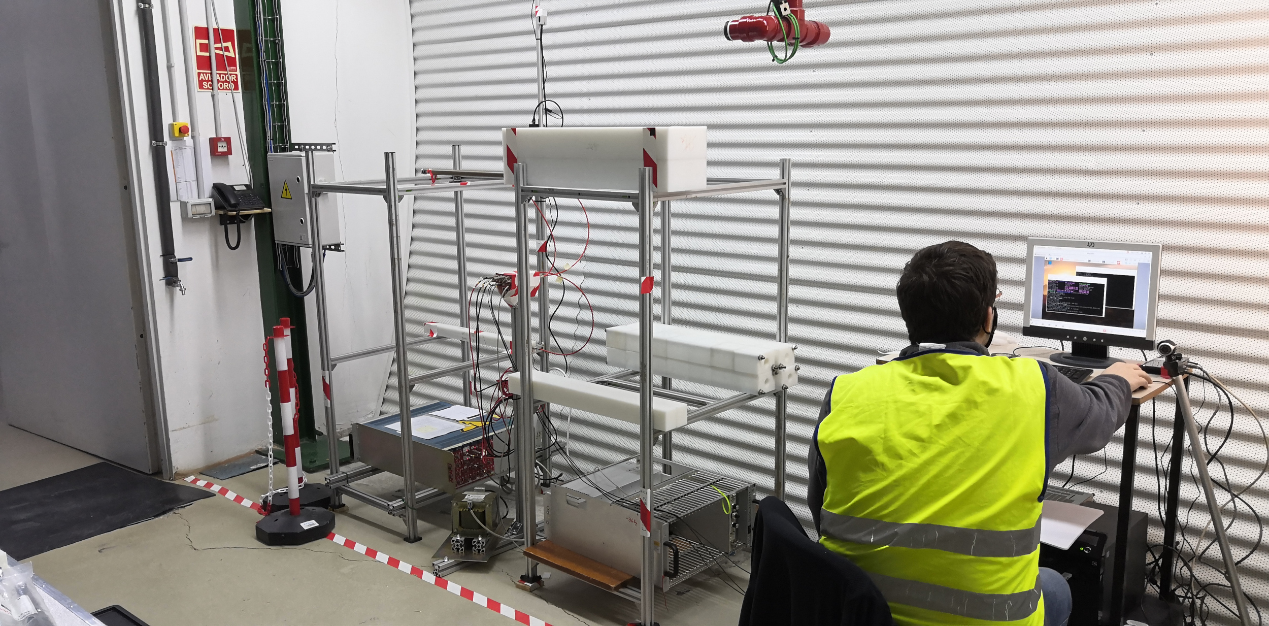 Neutron Spectrometry Array at LSC